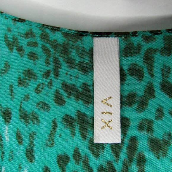 XIA - Animal Print Batwing Sleeve Top - L/XL - Picture 3 of 5